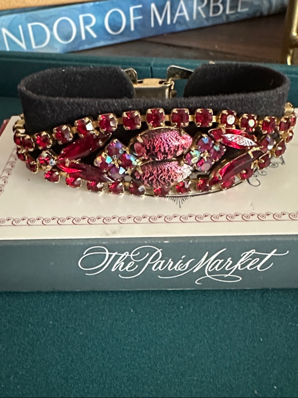 RARE 1960s Weiss or Julianna Red Rhinestone and Art Glass Bracelet - Picture 4 of 11